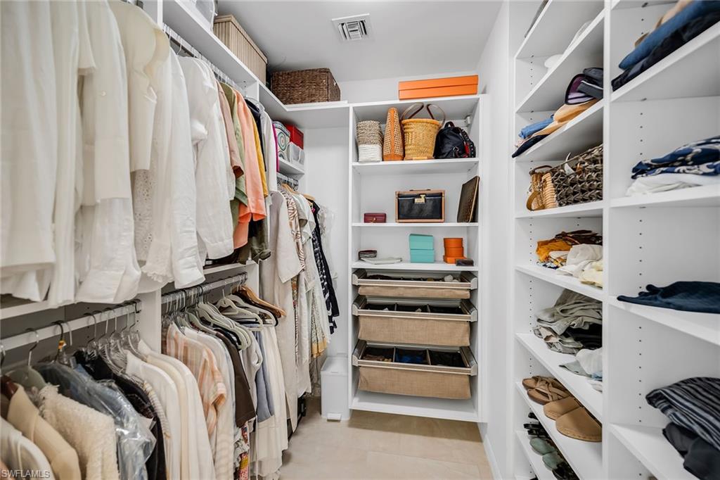 THE PINES - Residential