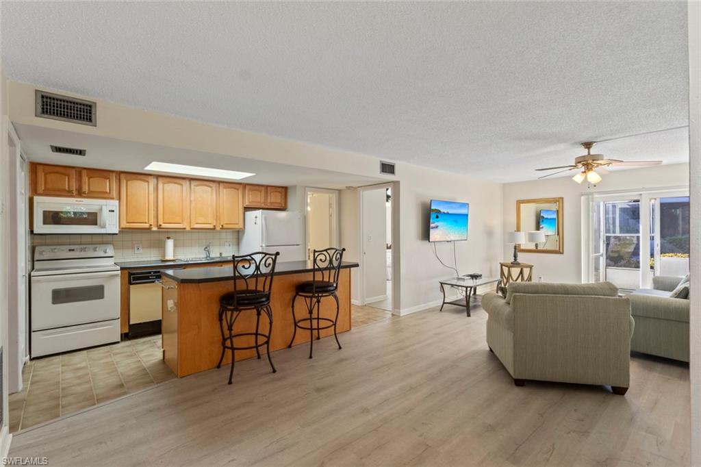 GLADES COUNTRY CLUB - Residential