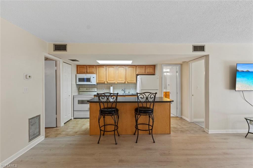 GLADES COUNTRY CLUB - Residential