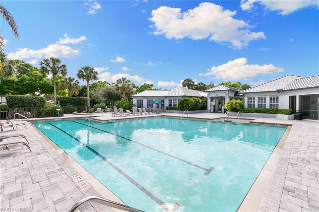 AUTUMN WOODS - Residential