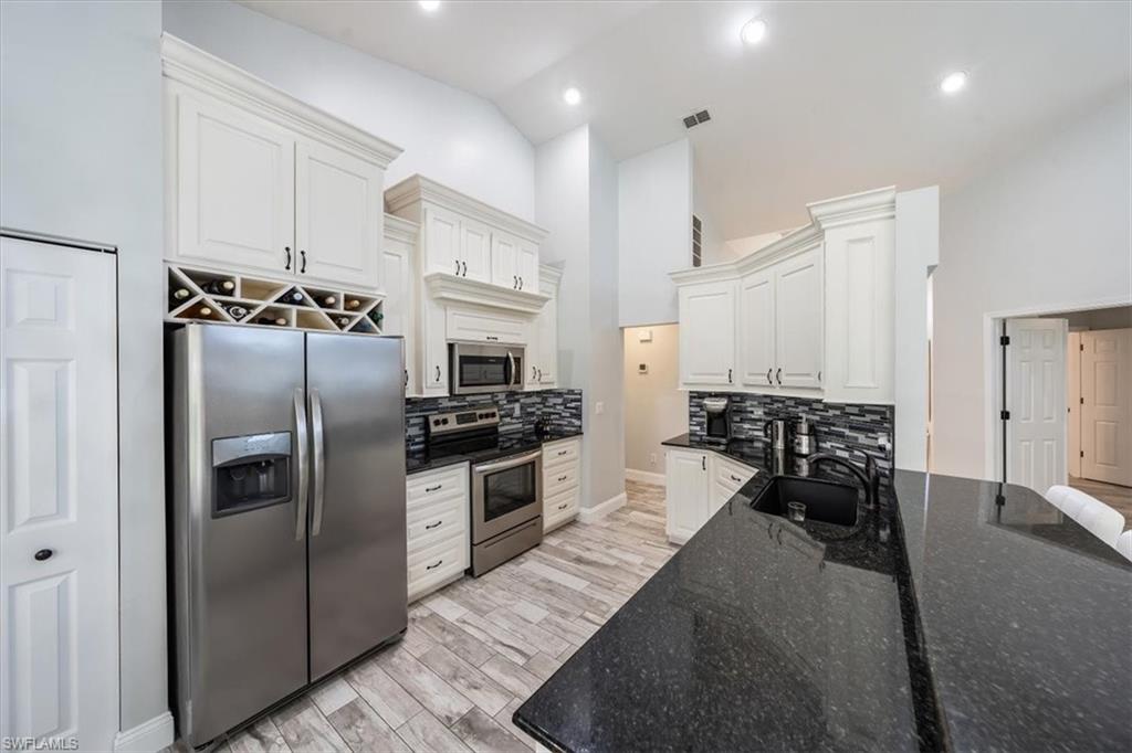 BERKSHIRE LAKES - Residential