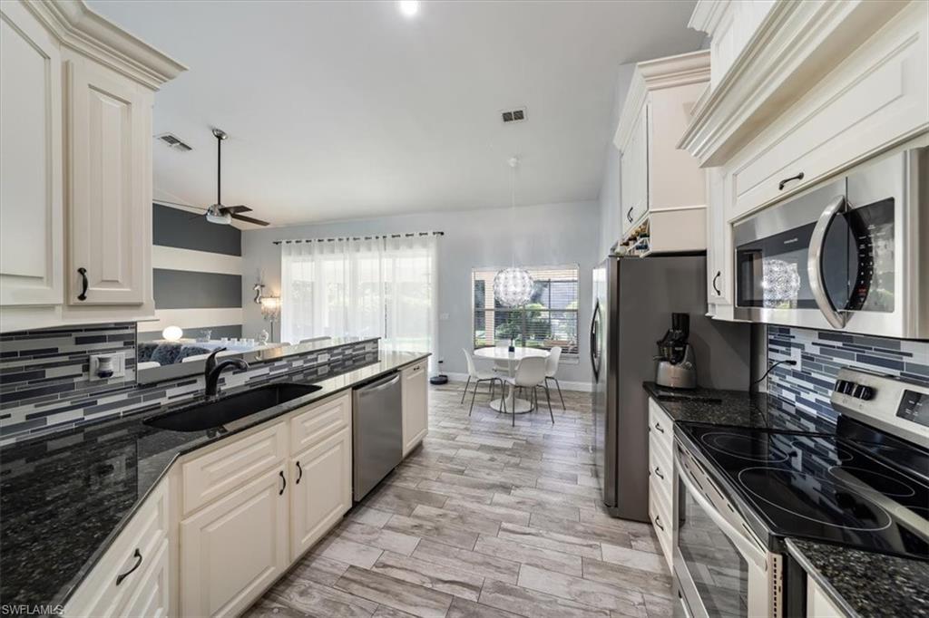 BERKSHIRE LAKES - Residential