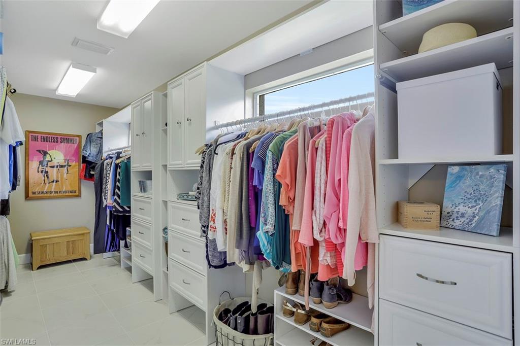 INDIGO LAKES - Residential