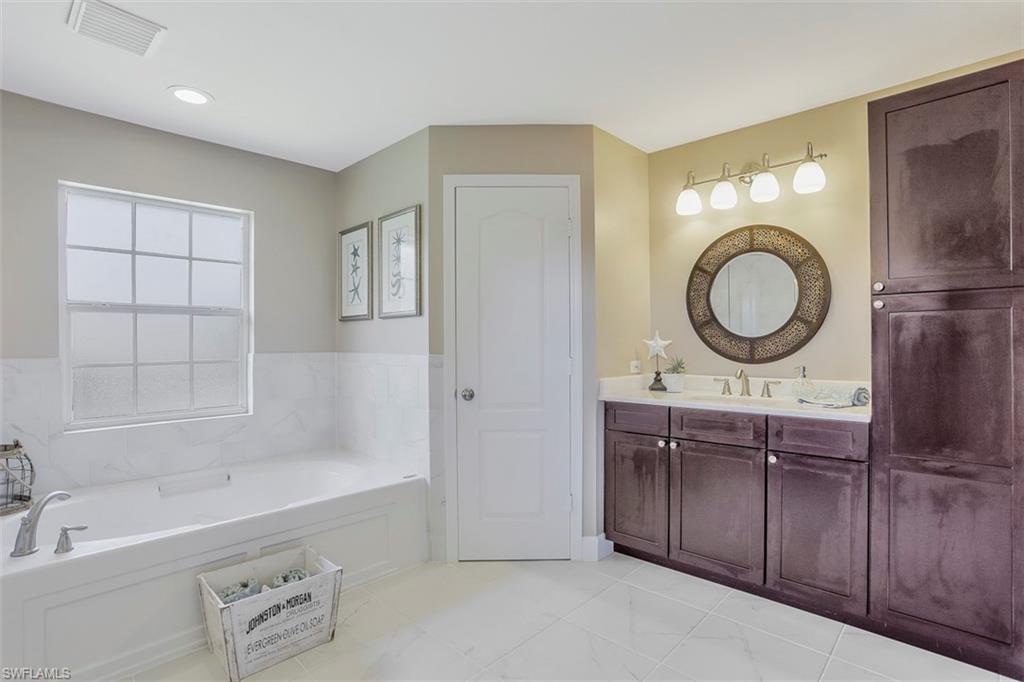 INDIGO LAKES - Residential