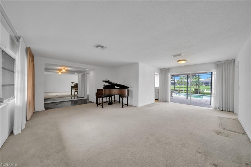 WHISKEY CREEK - Residential