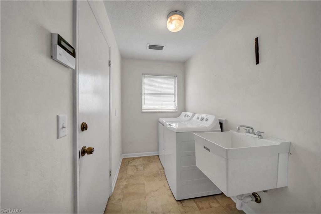 WHISKEY CREEK - Residential