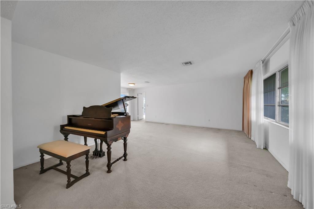 WHISKEY CREEK - Residential