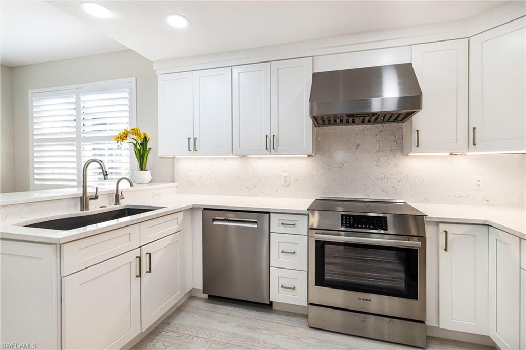 TURTLE POINT - Residential