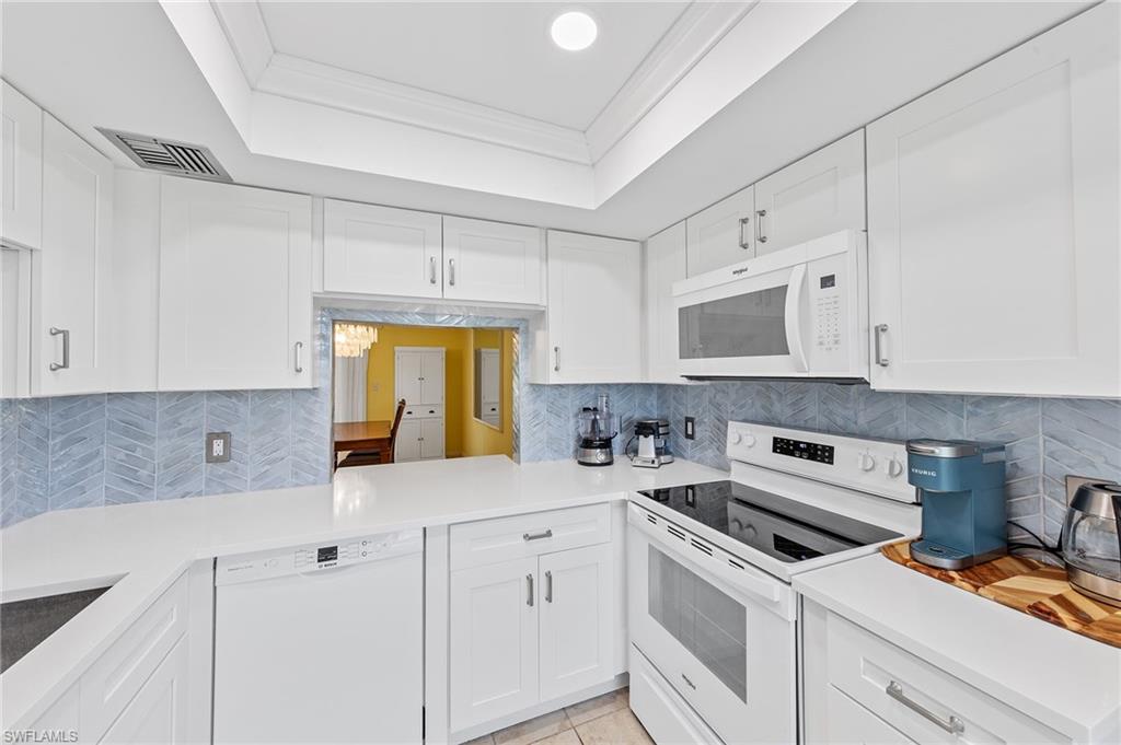 GLADES COUNTRY CLUB - Residential