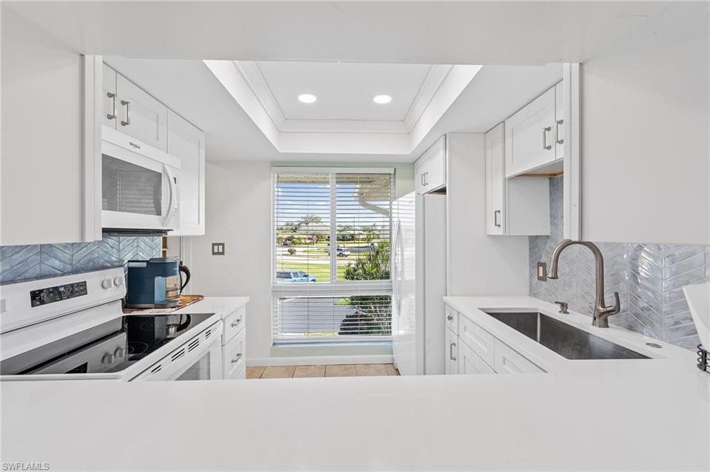 GLADES COUNTRY CLUB - Residential