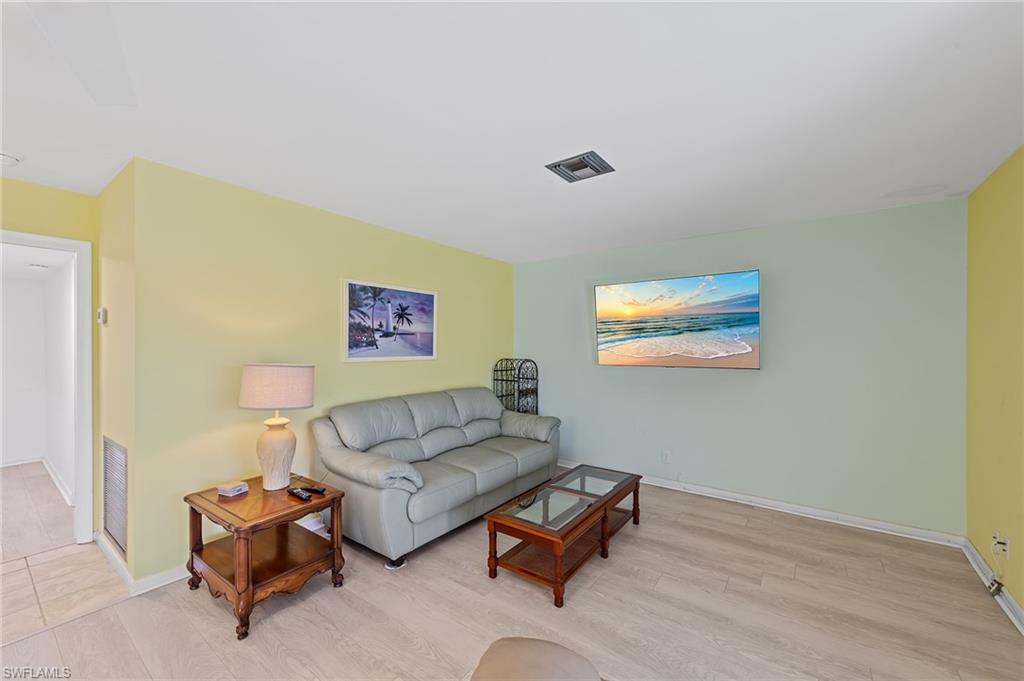 GLADES COUNTRY CLUB - Residential