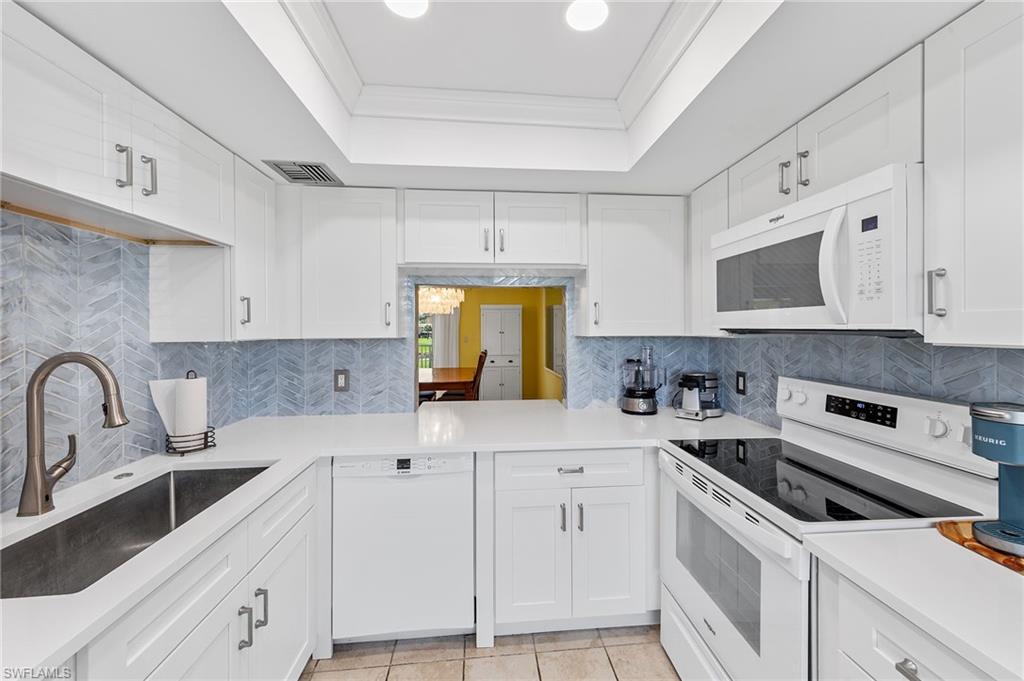 GLADES COUNTRY CLUB - Residential