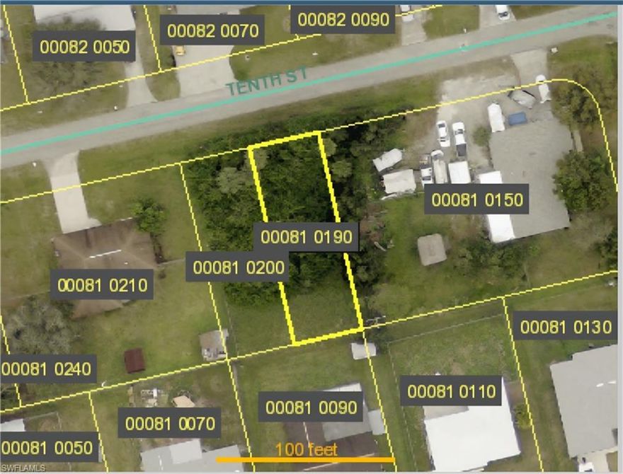 VACANT LOT IN WONDERFUL NEIGHBORHOOD !!  LOT HAS ACCESS TO CITY WATER & SEWER AND CLOSE TO I-75 AND MANY RESTAURANTS AND SHOPPING NEARBY !!  This lot is currently split into 2 parcels BOTH LOTS SOLD TOGETHER (parcels are Contiguous) but can be put back together !! 2 homes could be build on these 2 lots.  
DAVIS BOAT RAMP ONLY BLOCKS AWAY.