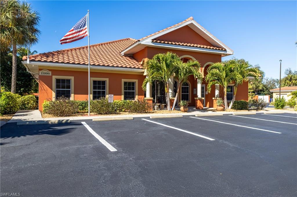 MANDOLIN BAY - Residential Lease