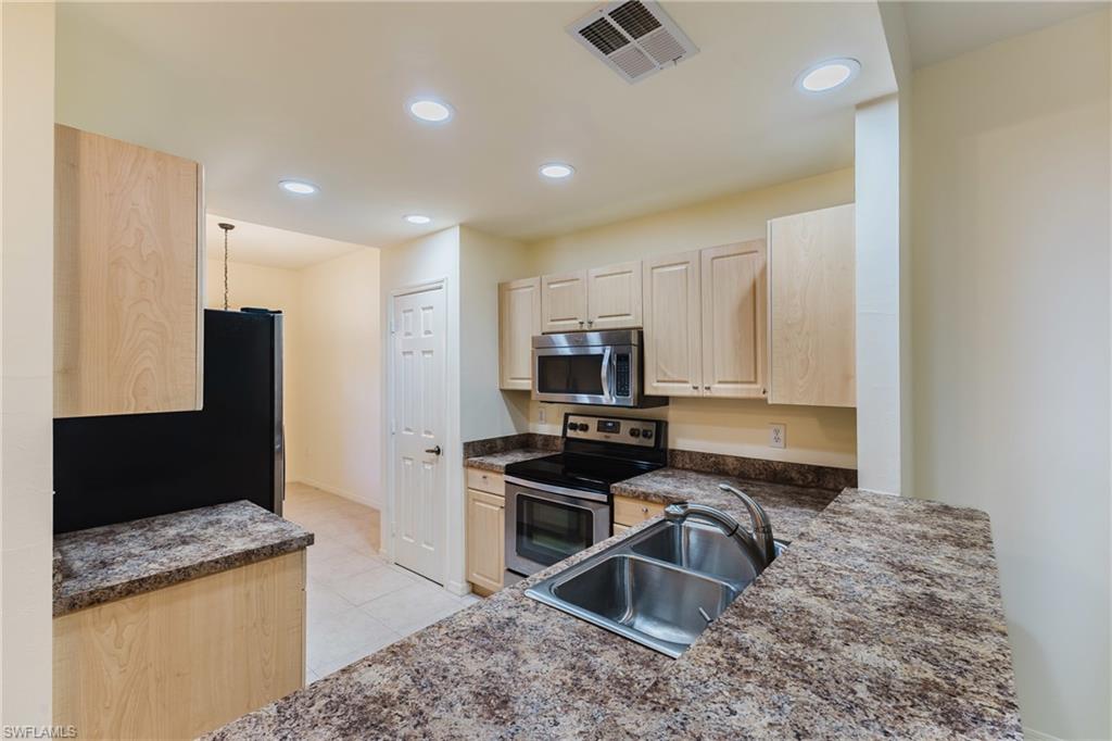 MANDOLIN BAY - Residential Lease