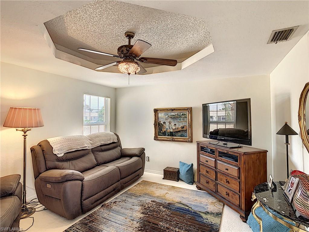 PARKWAY EAST - Residential