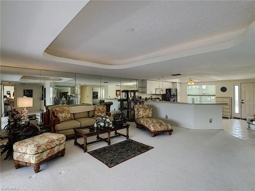 PARKWAY EAST - Residential