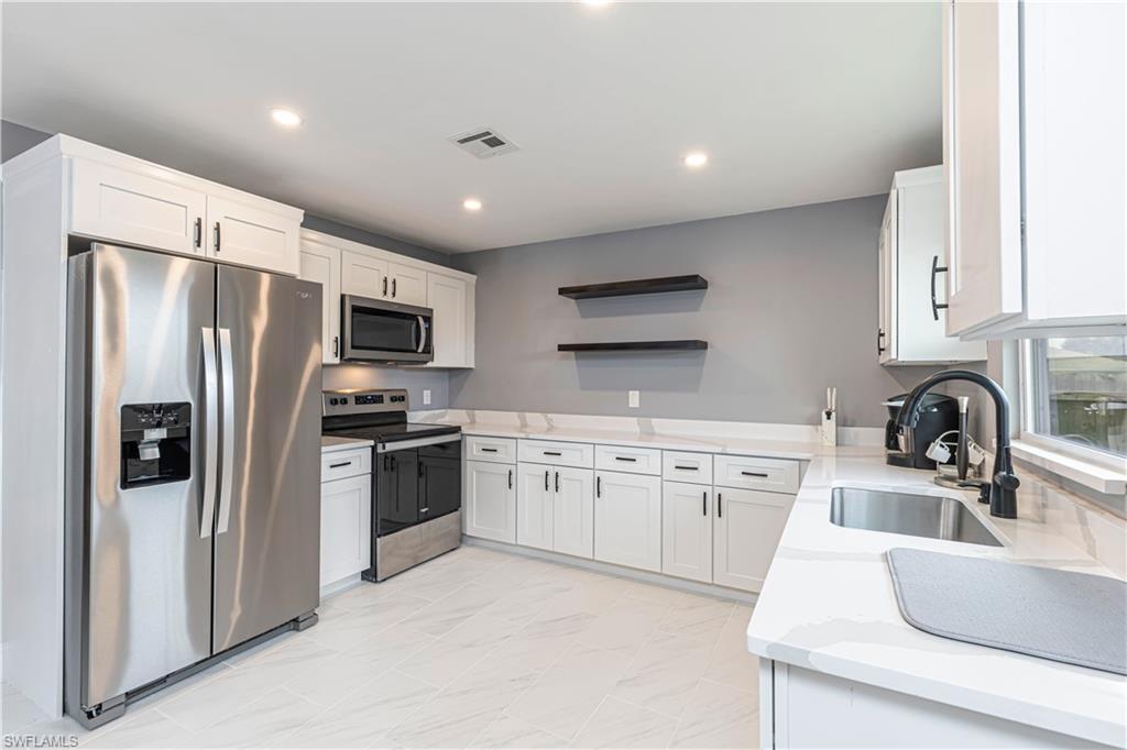 NAPLES PARK - Residential