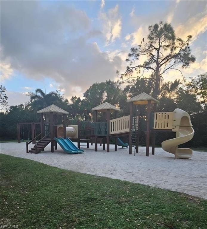 IBIS CLUB INTERNATIONAL - Residential