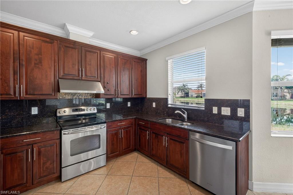 BOTANICA LAKES - Residential