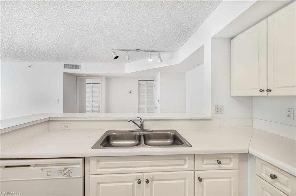 THE ENCLAVE AT NAPLES - Residential