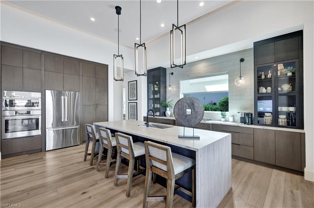 ESPLANADE LAKE CLUB - Residential