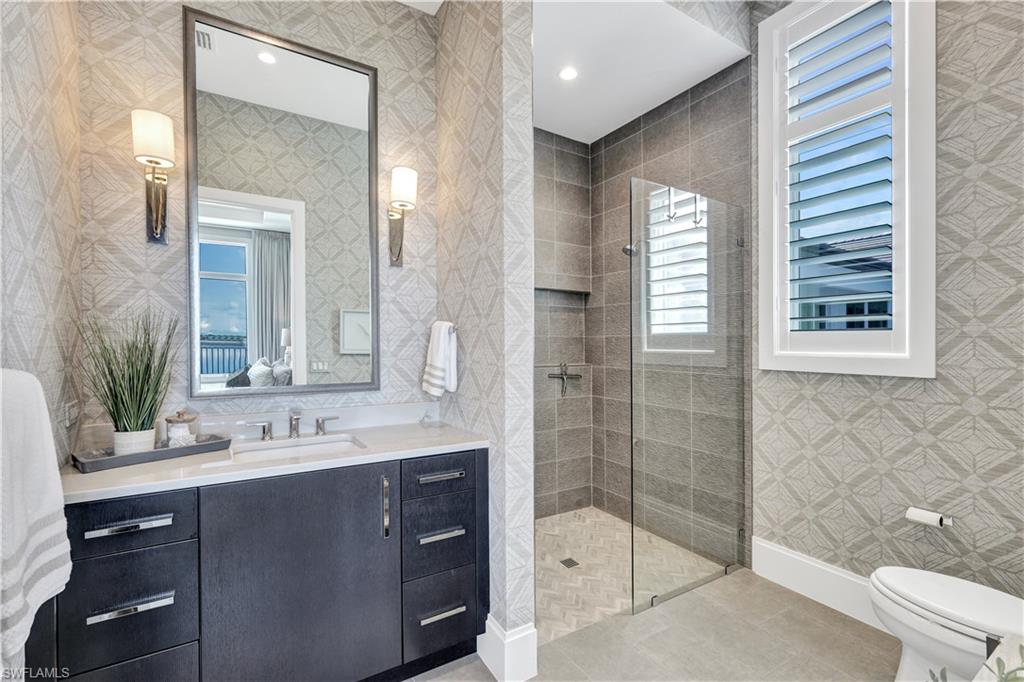 ESPLANADE LAKE CLUB - Residential