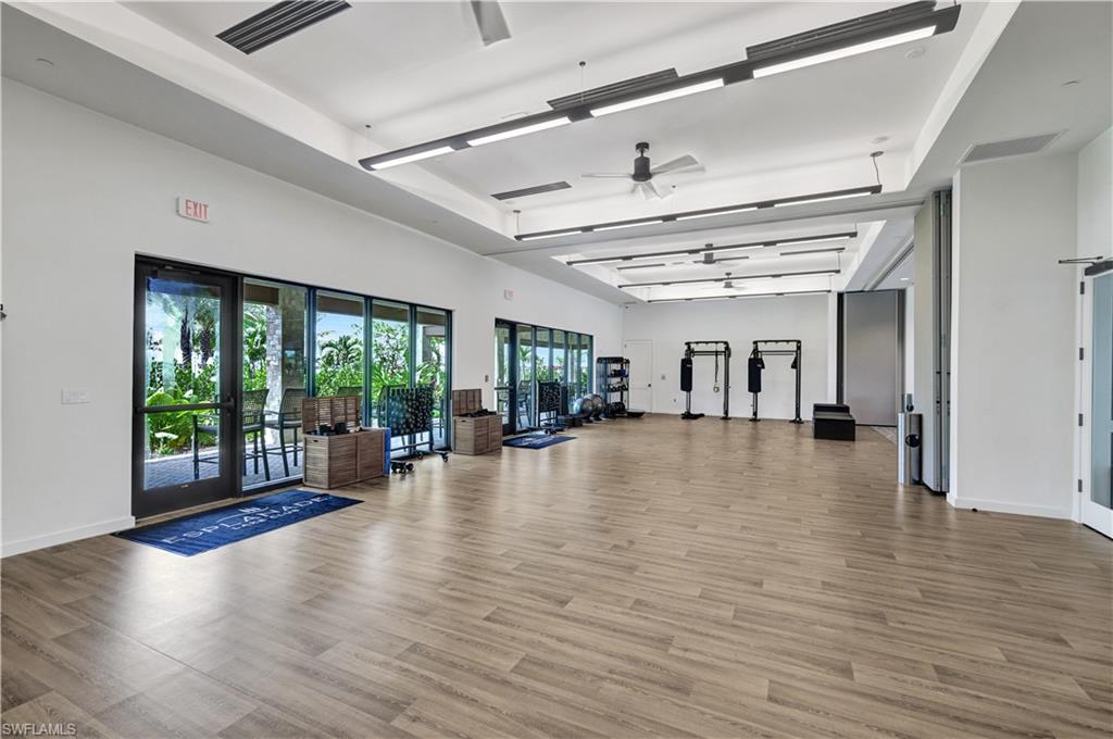 ESPLANADE LAKE CLUB - Residential