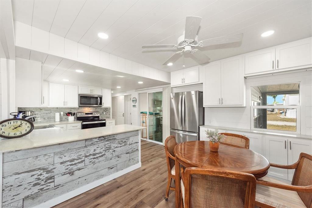 THUNDERBIRD MOBILE HOMES - Residential