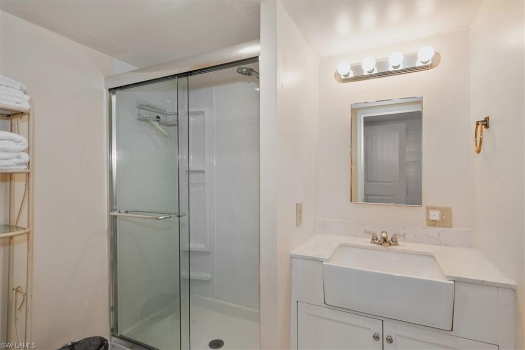 THUNDERBIRD MOBILE HOMES - Residential