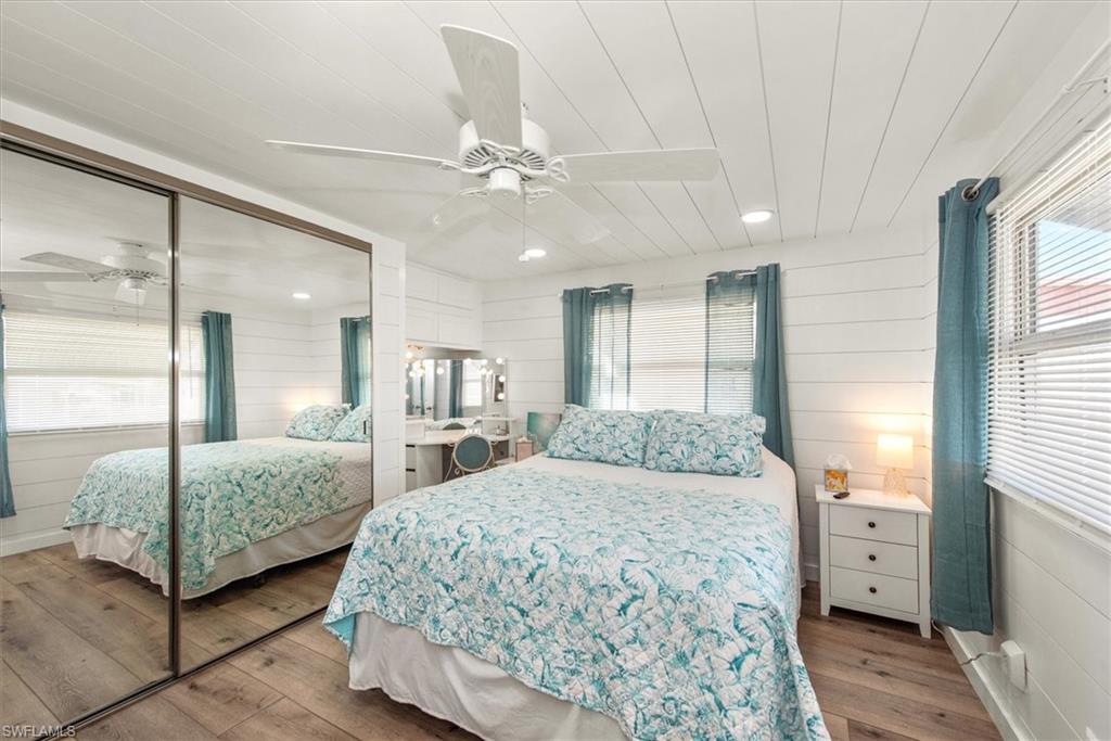 THUNDERBIRD MOBILE HOMES - Residential