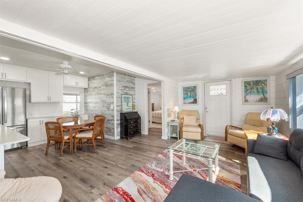 THUNDERBIRD MOBILE HOMES - Residential