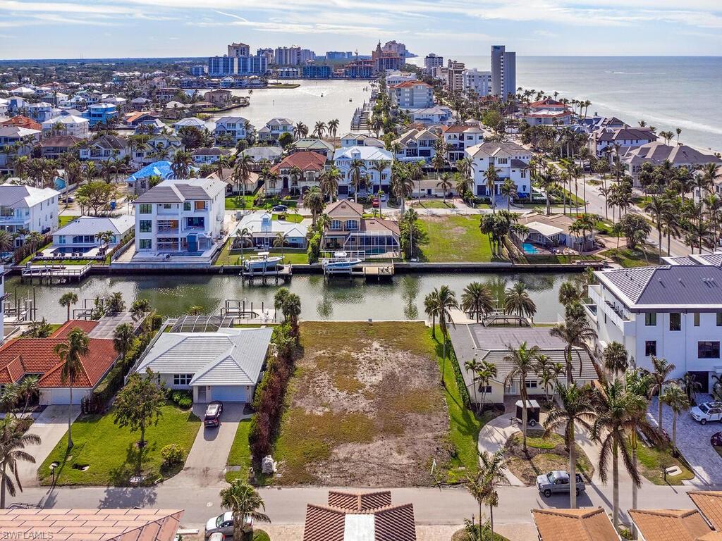 112 Seabreeze AVE