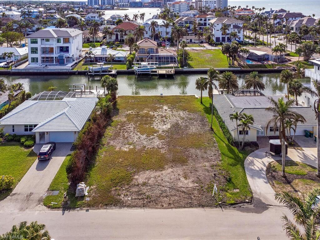112 Seabreeze AVE
