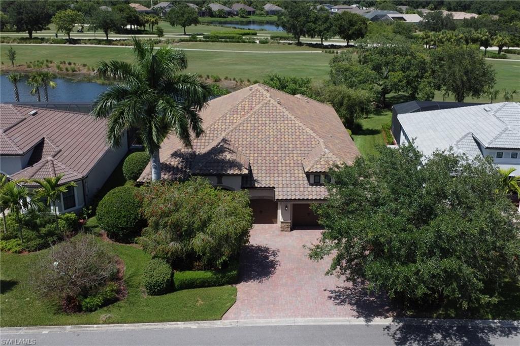 COUNTRY CLUB - Residential