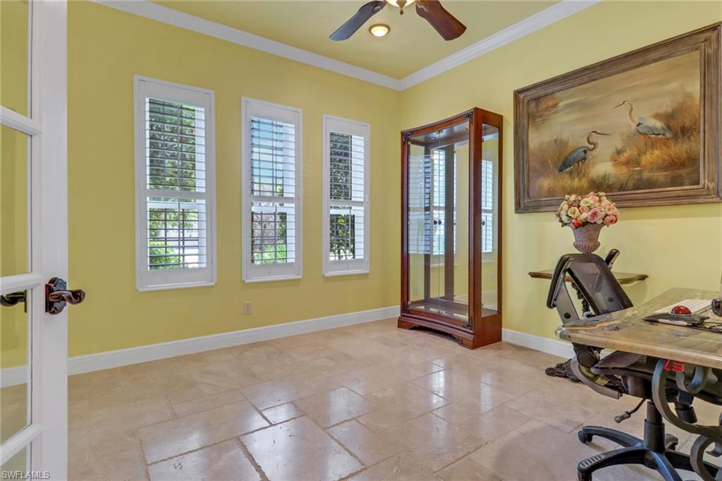 COUNTRY CLUB - Residential