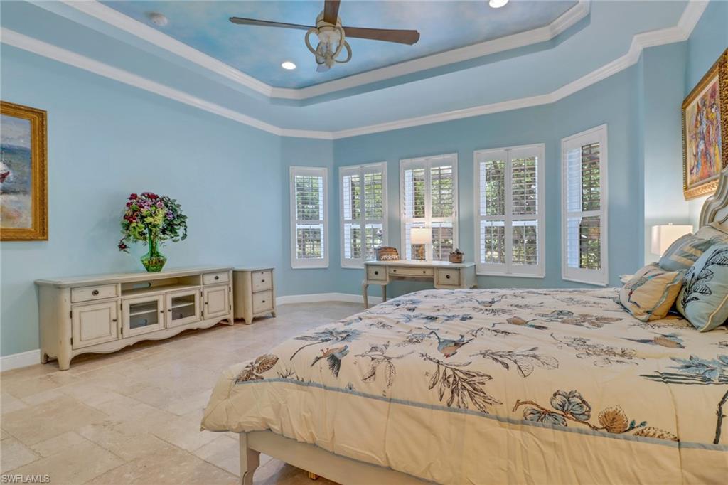 COUNTRY CLUB - Residential