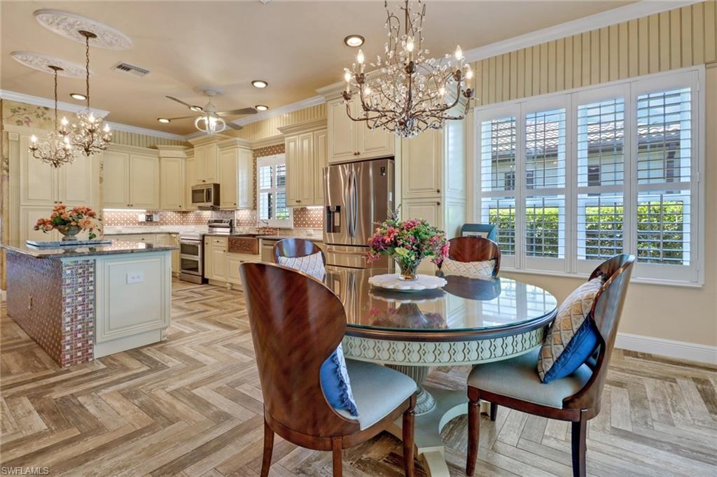 COUNTRY CLUB - Residential