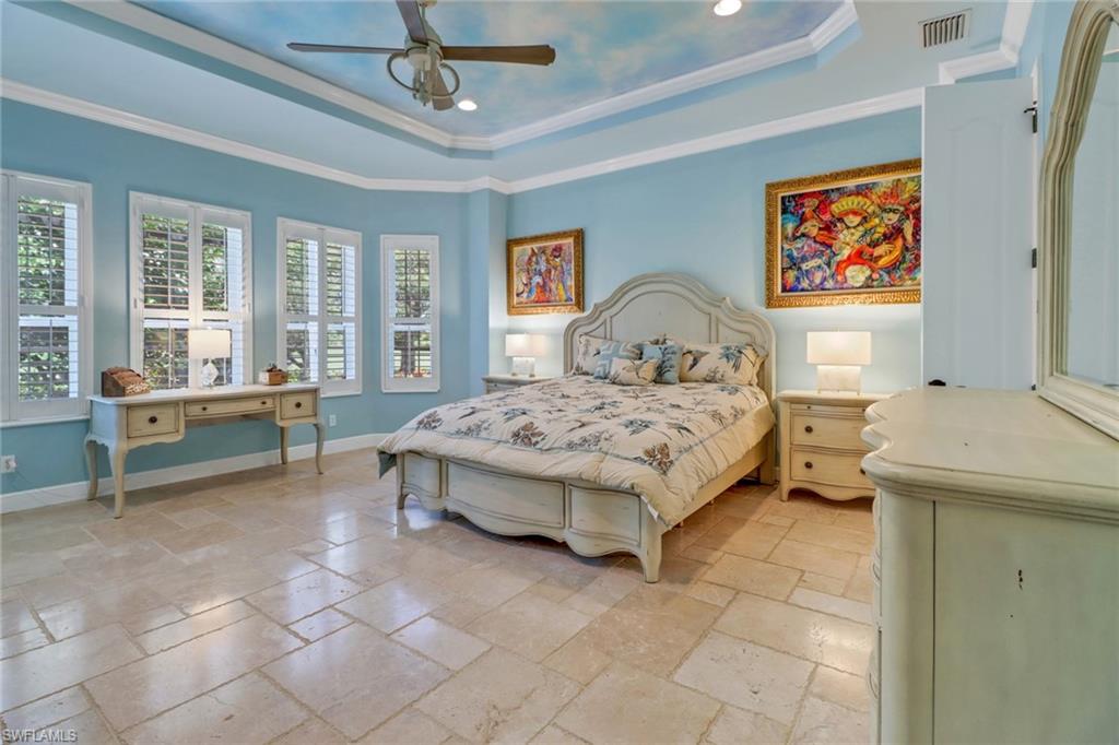 COUNTRY CLUB - Residential