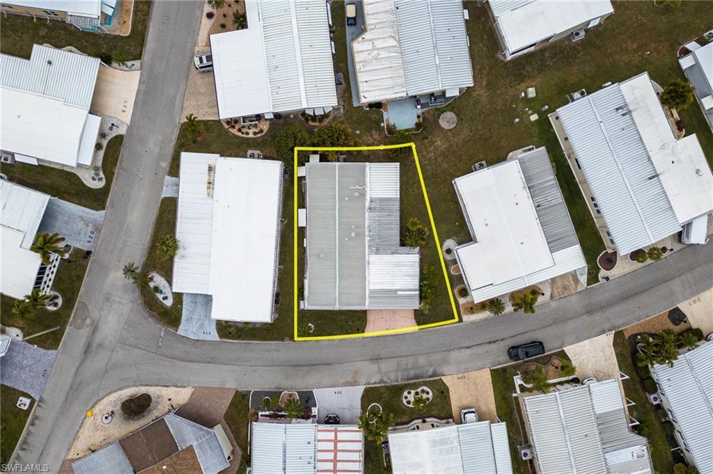 SIX LAKES COUNTRY CLUB - Residential