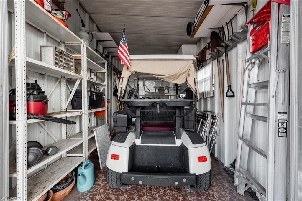 SIX LAKES COUNTRY CLUB - Residential