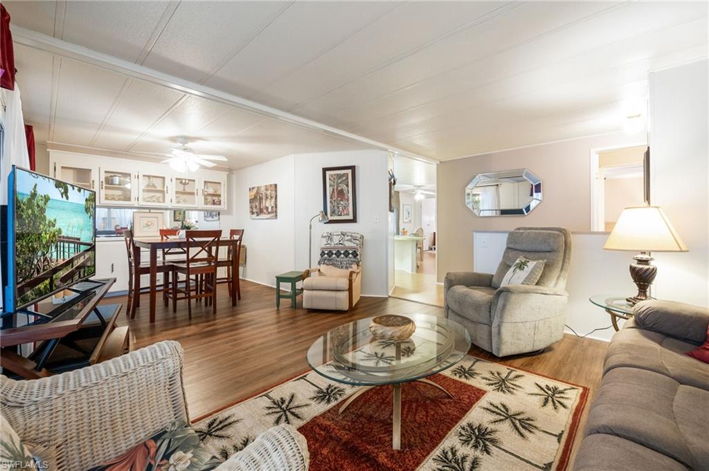 SIX LAKES COUNTRY CLUB - Residential