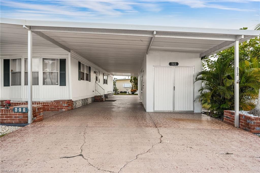 SIX LAKES COUNTRY CLUB - Residential