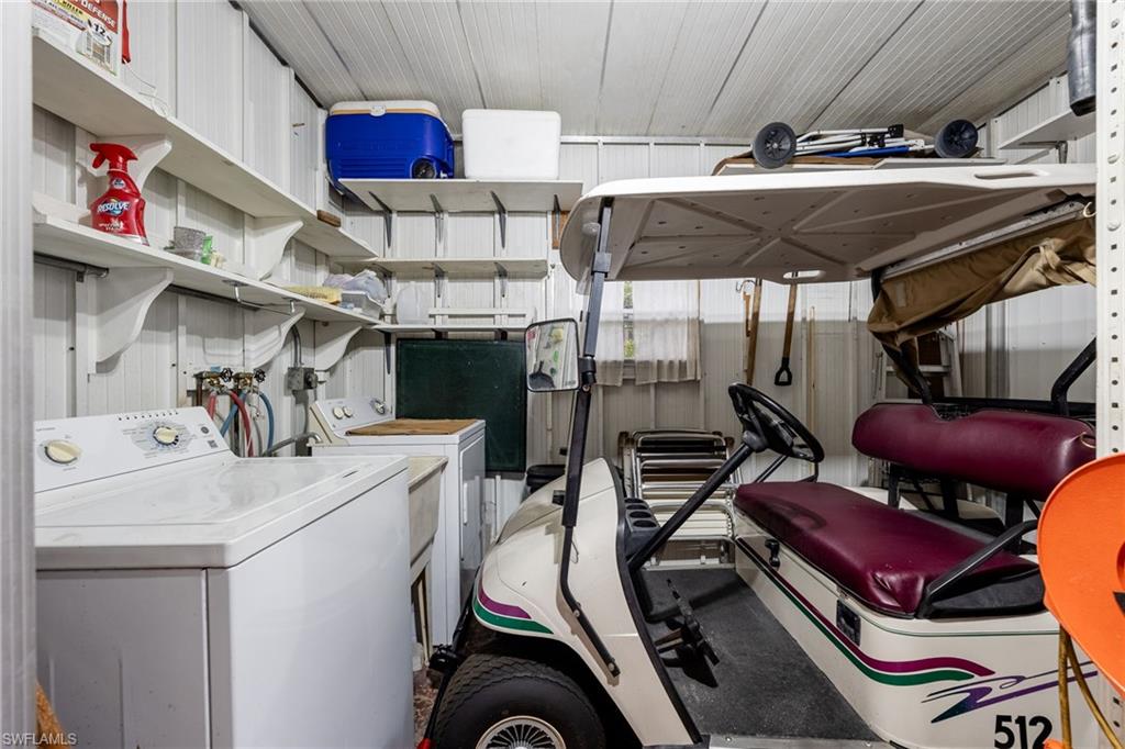 SIX LAKES COUNTRY CLUB - Residential