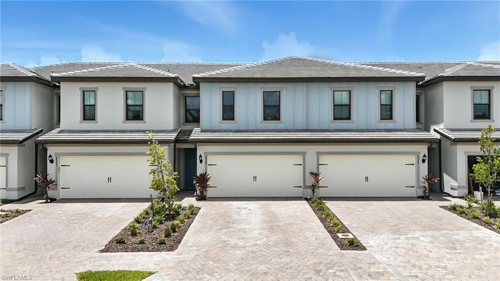 4349 SONOMA OAKS CIR