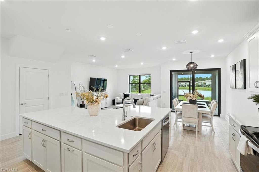 4349 SONOMA OAKS CIR