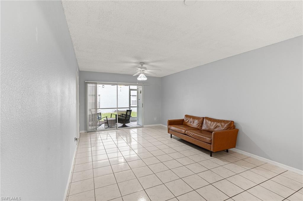 PIPERS POINTE - Residential