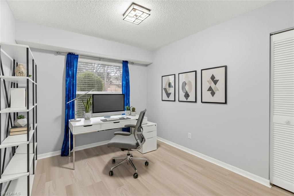 PIPERS POINTE - Residential