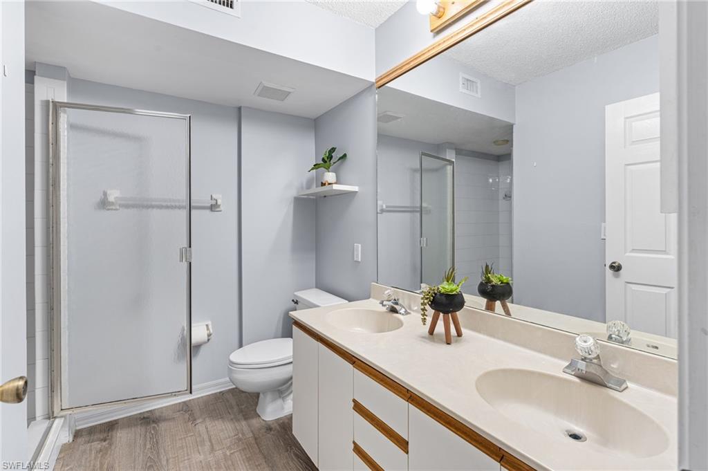 PIPERS POINTE - Residential