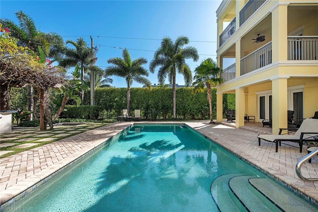 SANDY CAY - Residential